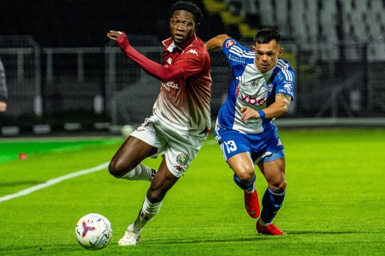 Corvinul - Rapid 0-0, ACUM, pe iAMsport.ro | Rezultatele zilei în Cupa României