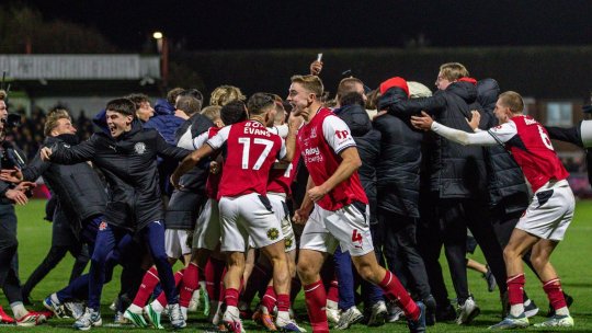 Eliminare neașteptată în Cupa Ligii Angliei! Arsenal, învinsă de o echipă din liga a patra după loviturile de departajare