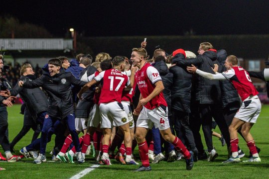 Eliminare neașteptată în Cupa Ligii Angliei! Arsenal, învinsă de o echipă din liga a patra după loviturile de departajare