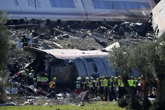 Accident feroviar devastator în Spania! Meciuri suspendate în Cupa Regelui, iar un campion mondial îl atacă pe ministrul Transporturilor