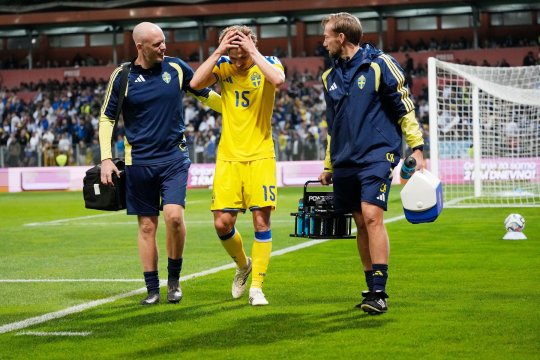 Încă o lovitură pentru Suedia înaintea duelului cu România! Un titular a părăsit lotul, iar Graham Potter a reacționat imediat