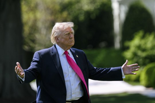 Donald Trump, invitat la meciul anului: ”Îi voi face această ofertă vechiului meu prieten”