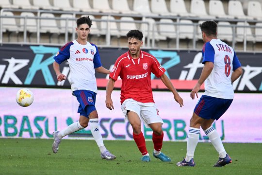 Steaua - CS Dinamo, de la 18:00, pe iAMsport.ro. Derby în Liga 2! Echipe de start
