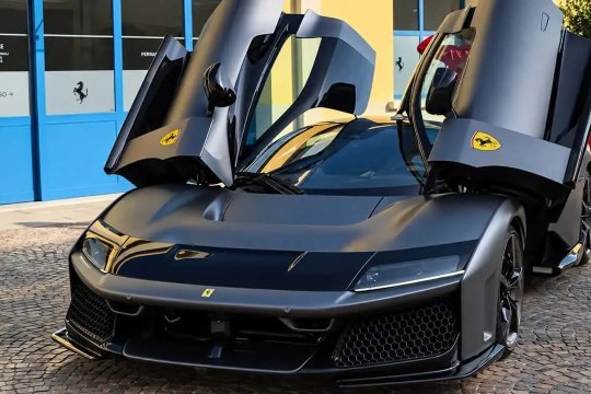 Zlatan Ibrahimovic, cadou de 3,6 milioane de euro de ziua lui: și-a cumpărat un nou Ferrari
