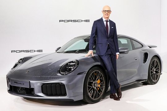 Porsche schimbă strategia: Macan revine la motoarele pe benzină în 2028, dar electrificarea continuă