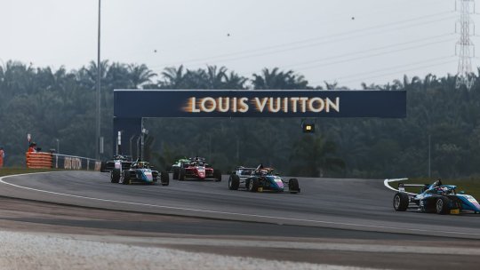 David Cosma Cristofor, podium la Sepang la doar 17 ani! Românul face un pas important spre Formula 1