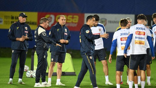 Tensiuni la națională înainte de meciul cu Suedia! Un tricolor a fost pus la punct la antrenament. Băluță acuză probleme