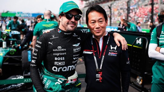 Schimbare la vârful Honda Racing Corporation