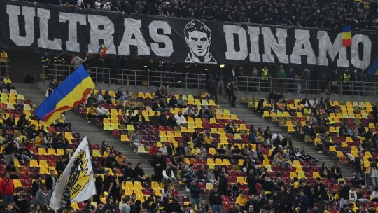 Suporterii dinamoviști, mesaj pentru rivalii de la Steaua la România - Suedia. Ce au afișat pe Arena Națională