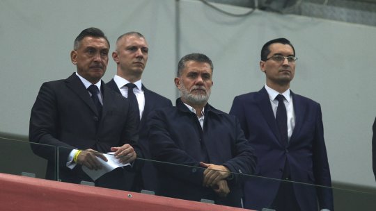 Răzvan Burleanu, contestat dur de suporteri la România - Suedia! Mesajele afișate pe Arena Națională