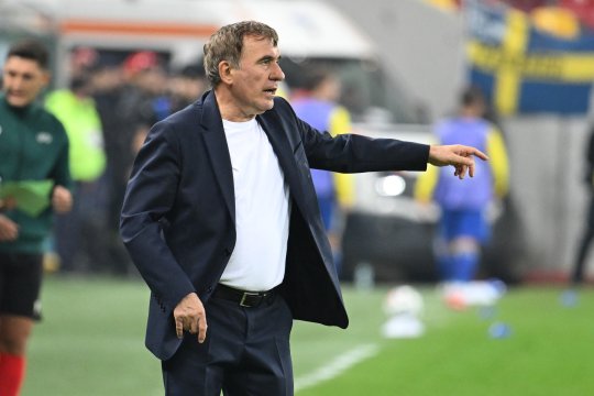 Cornel Dinu a dat un verdict dur pentru Gică Hagi după înfrângerea cu Suedia: ”Nu dovedește că are calități de selecționer!”