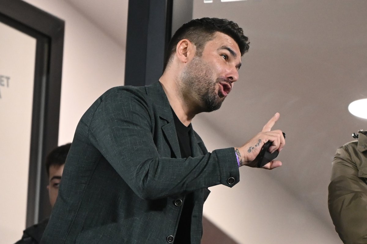 Adrian Mutu este în prezent liber de contract