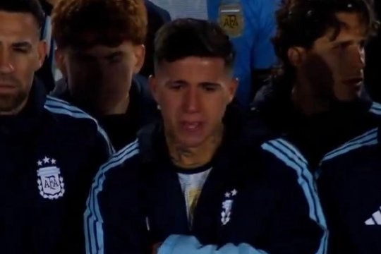 Enzo Fernandez, în lacrimi la retragerea lui Lionel Messi. Reacția emoționantă după ultimul meci pentru Argentina