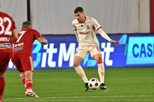 Sepsi - Dinamo 0-2, ACUM, pe iAMsport.ro. Soro a majorat avantajul oaspeților!
