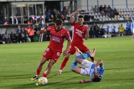 A bifat 3 retrogradări consecutive, iar acum a fost prezentat în SuperLiga, la doar 10 zile după anunțul din Italia