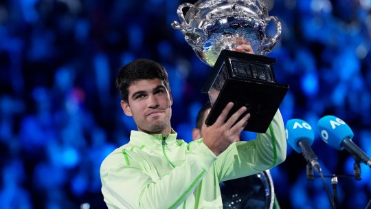 Carlos Alcaraz, noul campion de la Australian Open! L-a învins pe Novak Djokovic și a scris istorie