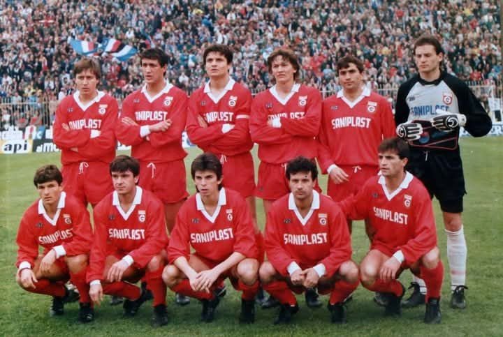 Echipa lui Dinamo București în sezonul 1988-1989