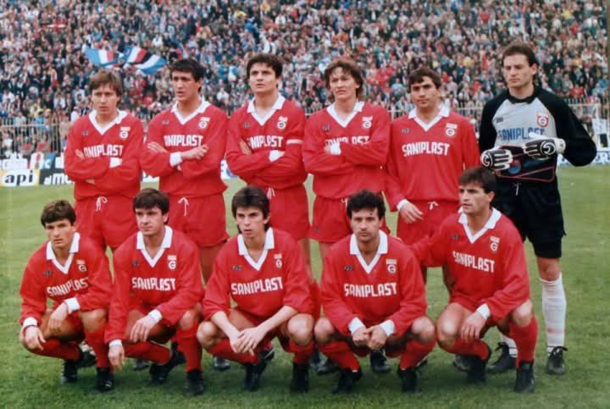 Echipa lui Dinamo București în sezonul 1988-1989