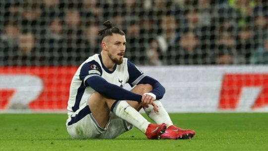 Radu Drăgușin vs. Erling Haaland. Românul, titular în Premier League pentru Tottenham după an