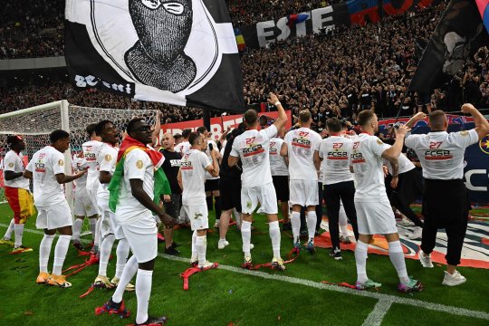 OFICIAL | E gata: FCSB și-a vândut jucătorul! Becali a încasat dublu față de cât plătise pentru transfer