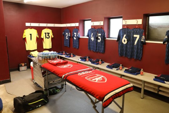 A semnat cu Arsenal și este în culmea fericirii: ”Niciodată nu i-a fost greu”. Bunicul a jucat la juniorii Universității Craiova