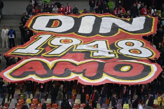 A venit verdictul specialistului! Ce riscă Dinamo după ce un suporter l-a lovit pe Istvan Kovacs la finalul meciului cu Universitatea Craiova