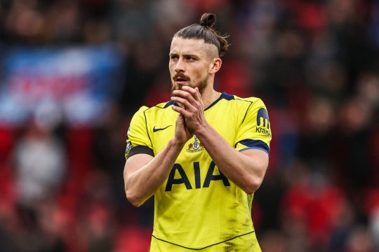 Radu Drăgușin, integralist în înfrângerea cu Newcastle. Ce notă a primit internaționalul român