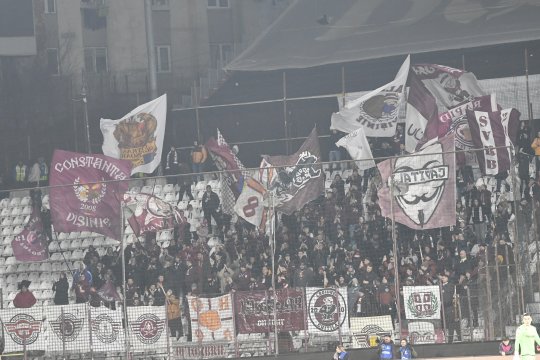 ”Rușine să vă fie!”. Suporterii rapidiști, furioși după eliminarea din Cupă! Scandări și înjurături împotriva propriilor jucători