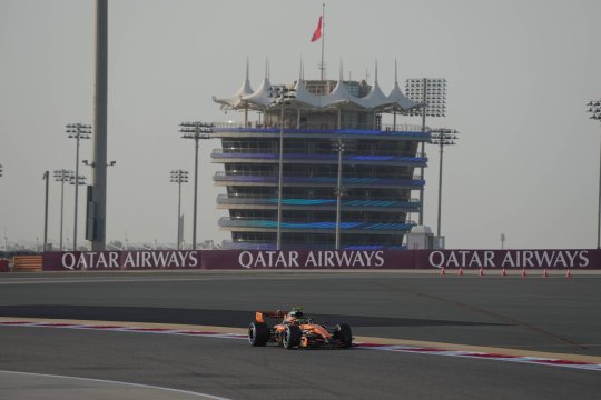 Testele din Bahrain, ziua 1: Norris, cel mai rapid, urmat de Verstappen și Leclerc