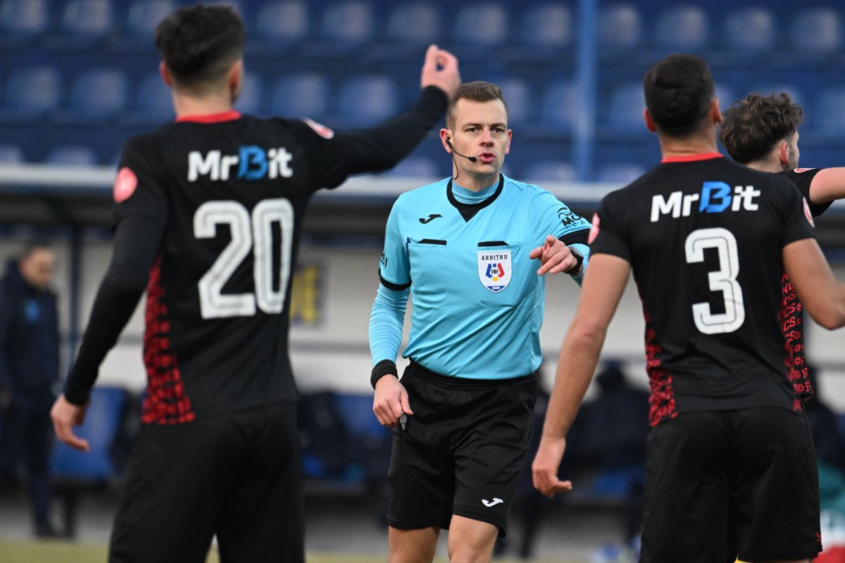 George Roman va arbitra la centru Dinamo - FC Hermannstadt