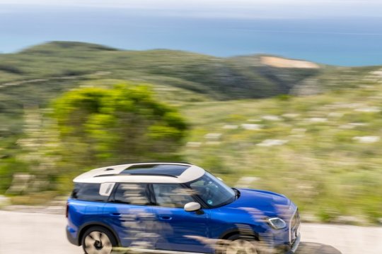 MINI Countryman ONE, noul punct de intrare în universul celui mai mare MINI