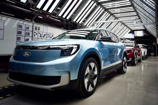 Ford și realitatea electrică. Pierderi de 4,8 miliarde de dolari în 2025 pentru divizia EV