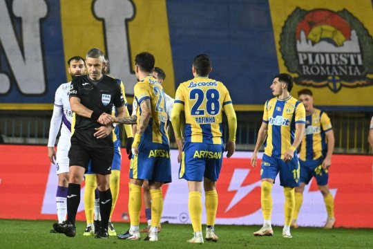 FC Argeș cere excluderea din arbitraj a lui Radu Petrescu și amenință cu acțiuni în instanță dacă ratează play-off-ul!