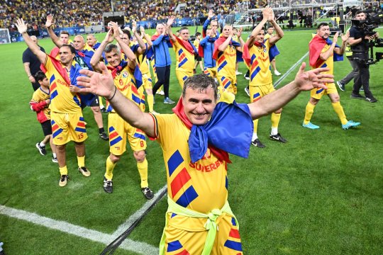 Membrul Generației de Aur care s-a aflat în război cu Burleanu, dispus să semneze cu FRF după venirea lui Gică Hagi! Îl criticase pe Ilie Dumitrescu, dar acum s-a răzgândit