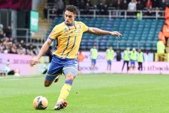 Surpriză majoră în Cupa Angliei! O echipă din Premier League a pierdut acasă cu o adversară din liga a 3-a + Victorie chinuitoare pentru Manchester City