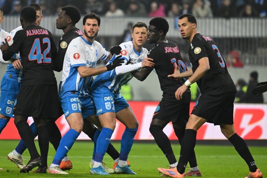 Craiova - FCSB, de la 20:00, pe iAMsport.ro. Răureanu și Secoșan analizează partida: ”Toți au bănuiala că presa dependentă de brânză vrea asta” / ”Oltenii ar trebui să aleagă să se respecte azi”