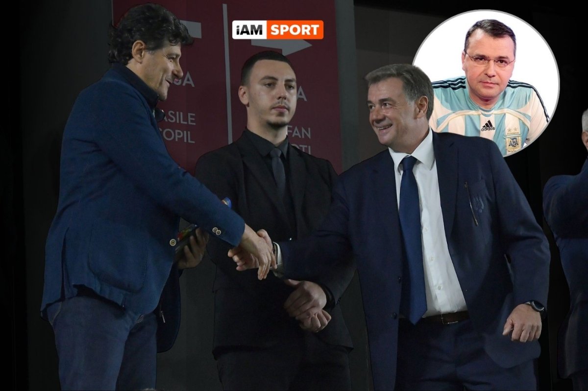 Vassaras (dreapta, salutându-l pe Belodedici) conduce arbitrajul românesc din vara lui 2014