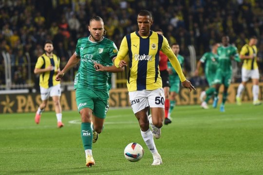 Dinamo îl transferă pe Pușcaș după ce a fost refuzată de un alt atacant: ”Eu am negociat cu ei, dar nu puteau plăti salariul”