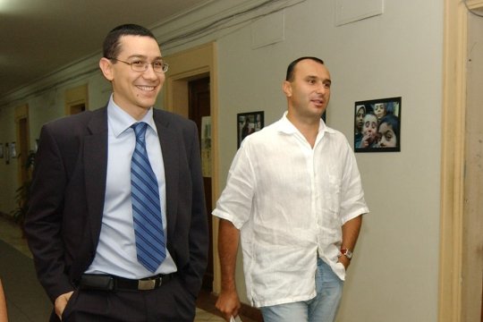 Marius Tucă ar fi influențat repartizarea unui cunoscut jurnalist la o unitate SRI: ”Du cererea la Ministerul Apărării, las-o la intrare și vorbim”