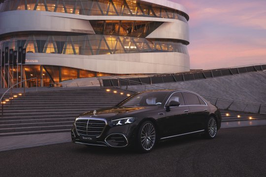 Noul Mercedes-Benz S-Class: redefinirea luxului într-o eră digitală