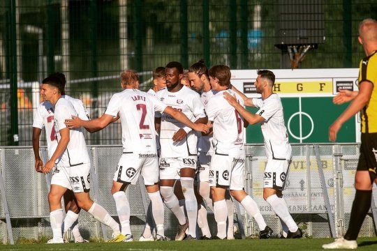 Povestea incredibilă a atacantului care a râs de Denis Alibec: a dispărut din fotbal, iar acum vinde mașini!