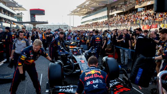 Formula 1 merge la cinema. La propriu