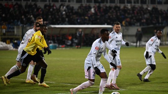 Leo Grozavu a făcut un nou apel către jucătorii săi, după înfrângerea cu U Cluj: ”Trebuie să strângem rândurile!”