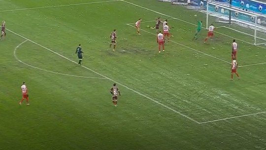 Rapid - Dinamo 2-0. Paraschiv îl învinge pe Epassy, iar giuleștenii iau avans!