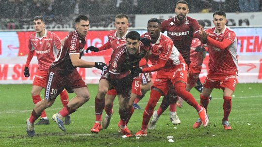 ”Câinii” reclamă golul anulat și maniera de joc a rapidiștilor: ”El a intrat în mine” / ”S-au apărat bine cu șase oameni pe fund”