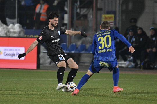 Unirea Slobozia - Universitatea Craiova 1-0, ACUM, pe iAMsport.ro. Vladimir Screciu, gol superb din afara careului!