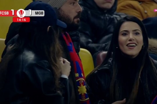 Bucurie de câteva secunde: Arad a înscris la debut, dar VAR i-a anulat golul sub privirile soției gravide