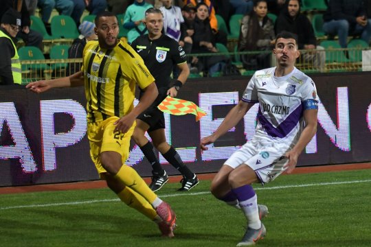 Ar putea Dinamo să trântească meciul cu Argeș pentru ca FCSB să rateze play-off-ul?! Giovanni Becali a dat verdictul