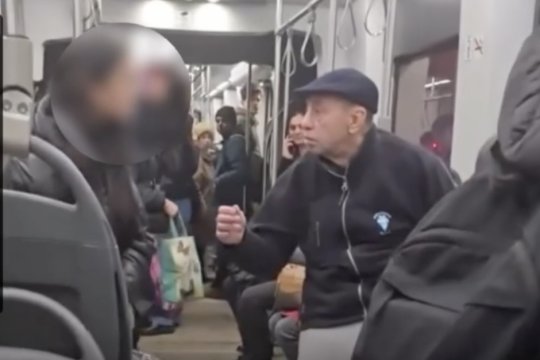 Scene ireale! Legendarul jucător al României, înjurat în tramvai de o tânără: ”E vorba de civilizație”