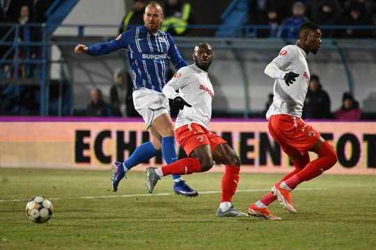 Farul - Dinamo 1-1, pe iAMsport.ro. Boateng restabilește egalitate printr-o lovitură de cap